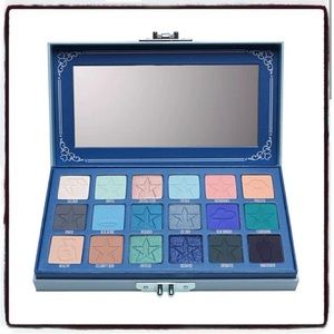 Jeffree star blue blood palette!
